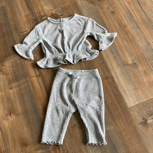 Baby gap grey outfit